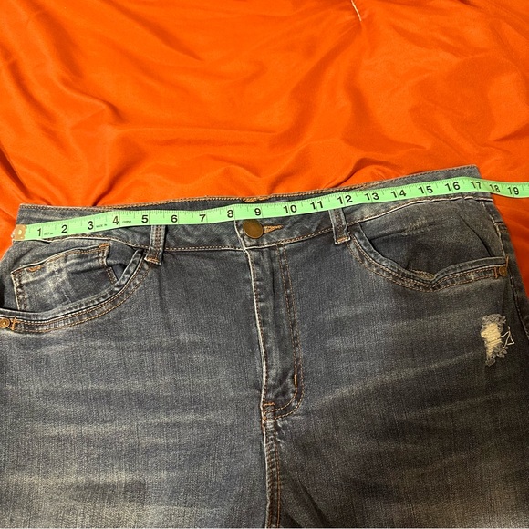 Democracy Distressed Jeans - Picture 12 of 13